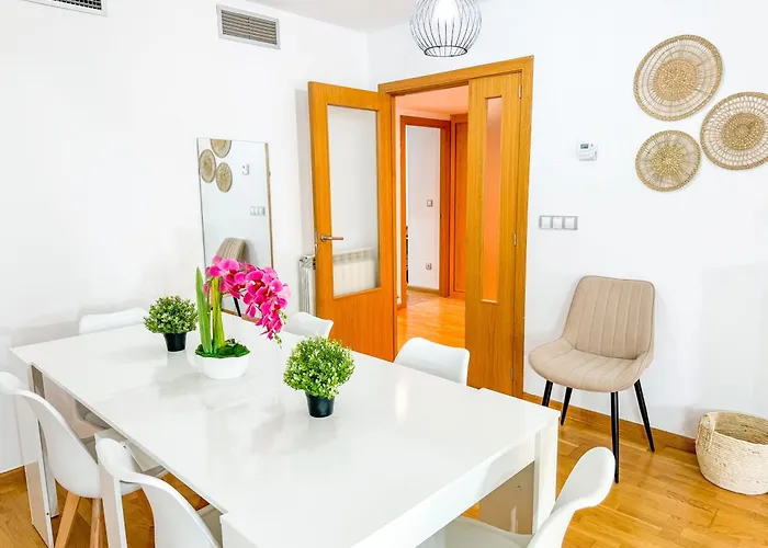 Bielsa Del Pilar Turistea 아파트 사라고사